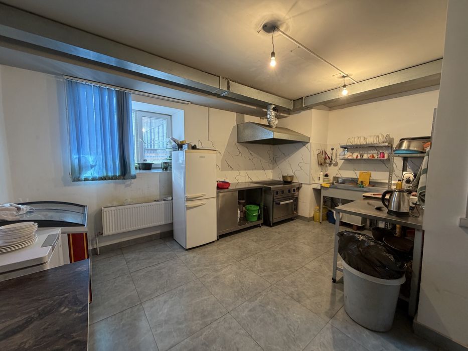 Продается коммерческое помещение 165м2