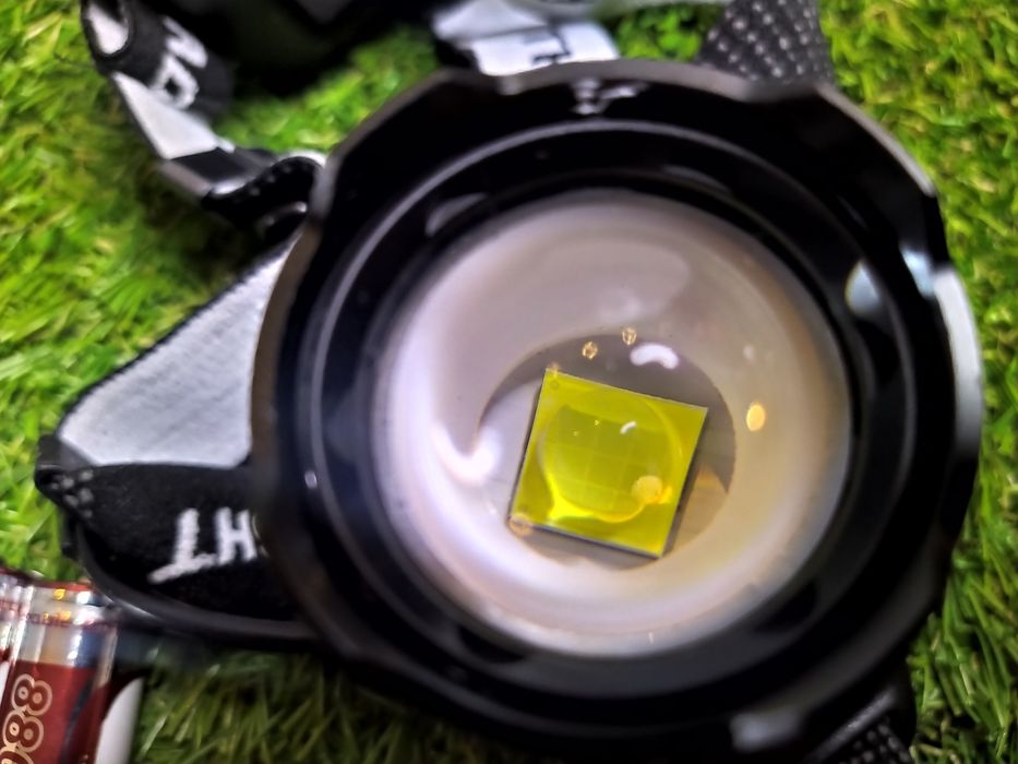 XHP100 - Lanterna de cap Puternica cu LED cu 9 nuclee OFERTA!