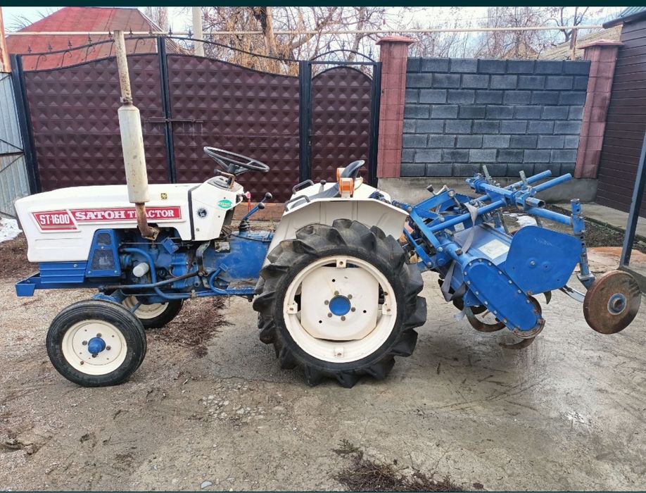 Япониский минитрактор Mitsubishi SATOH ST1600
