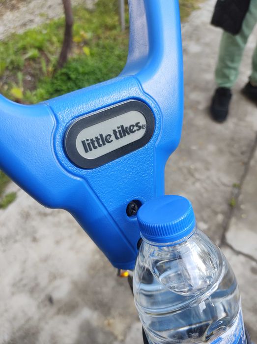 Триколесно, бутащо колело за малко дете 2&1 Little Tikes.
