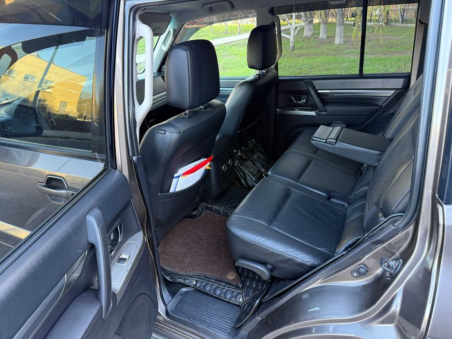 Mitsubishi Pajero 2011 г.