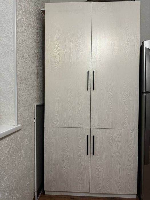 Posuda uchun mo'ljallangan shkaf