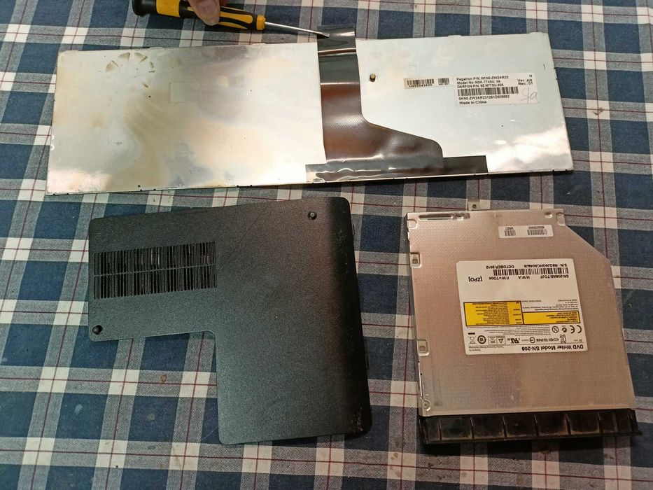 Elemente Toshiba Satellite C850 C855 C850D