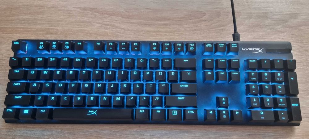 Tastatura mecanica Hyper-X Alloy Origins, switches HX red