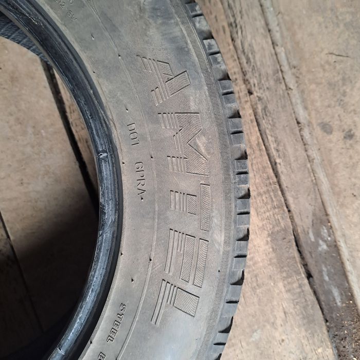 Продам шины б/у.