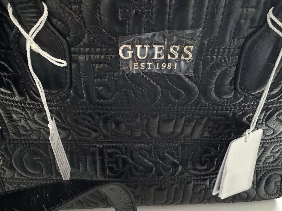 Geanta neagra Guess Silvana Tote bag