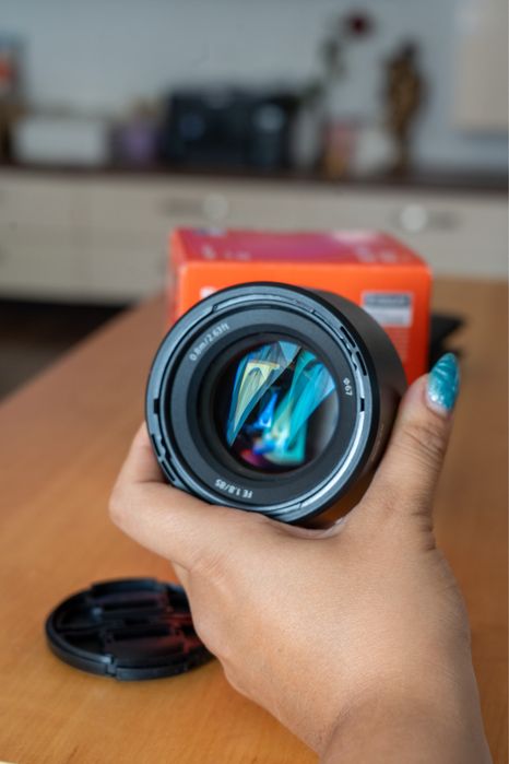 Sony FE 85mm f/1.8