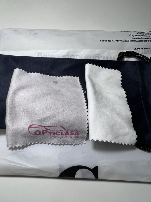 Очила за компютър против синя светлина