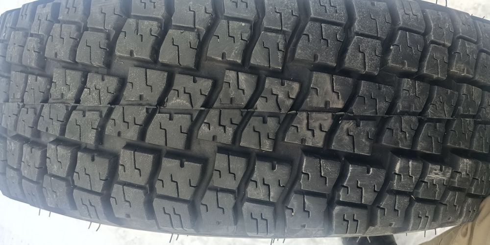 Продам шины стояли на делике