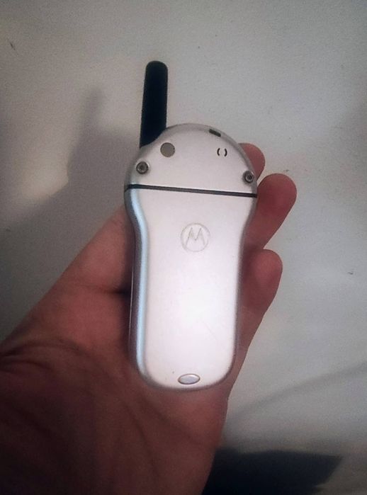Motorola v70 + charger original sigilat ( unlocked, baterie f  buna)