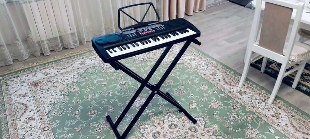 Продается Синтизатор