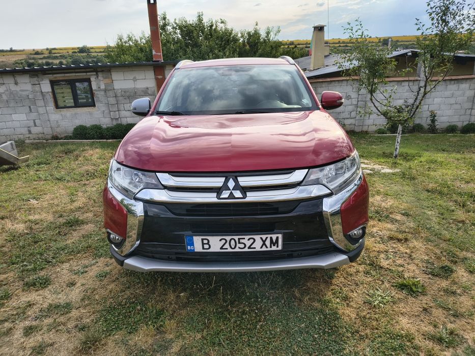 Продавам Mitsubishi Outlander