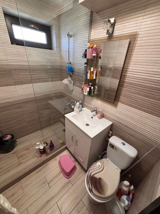 Apartament parter plus curte prorprie