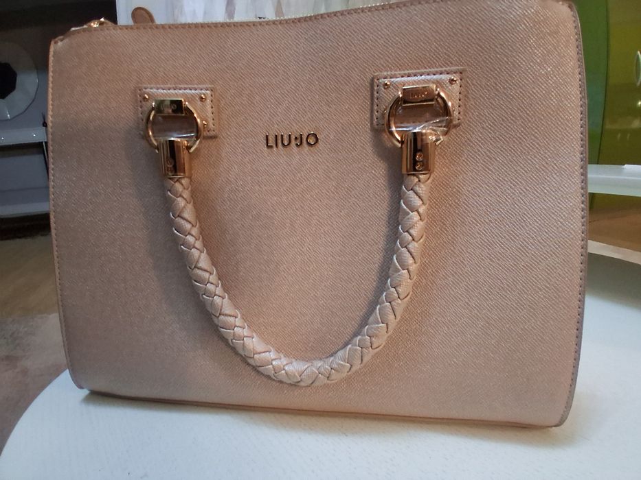 Poșetă de vanzare noua