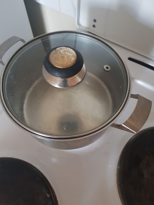 Кастрюля нержавейки.