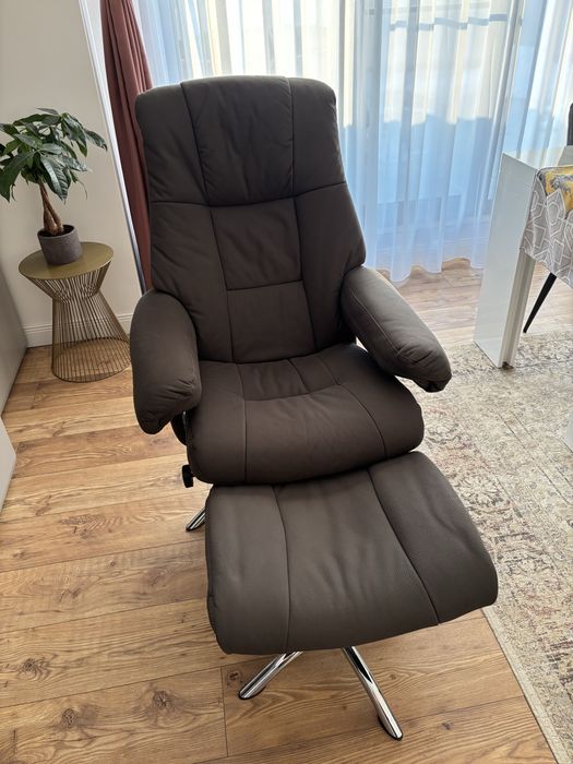 Fotoliu de relaxare + taburet, stare excelentă – ca nou