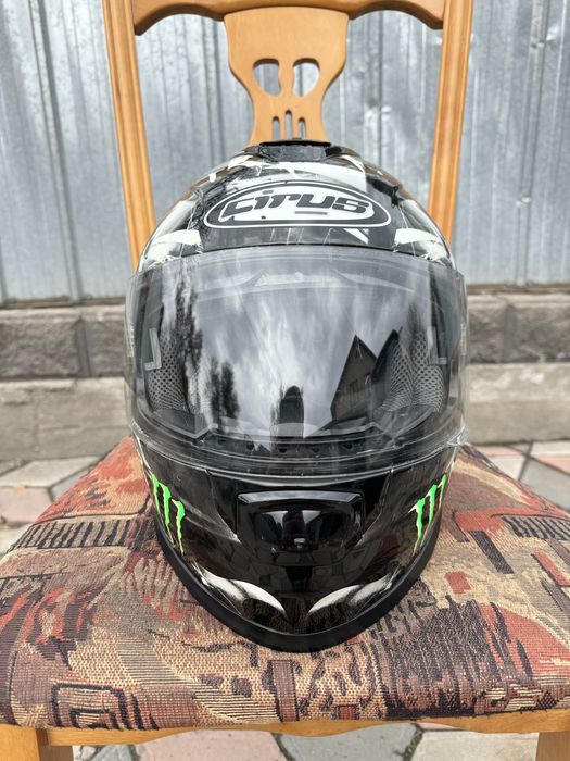 Шлем Cirus в раскраске Monster Energy