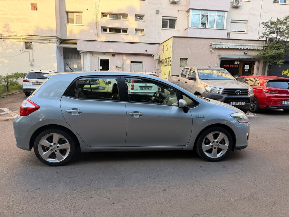 TOYOTA Auris 2011 — imagine 3