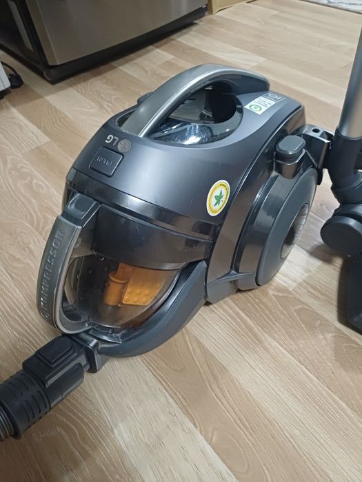 Пылесос новый с 3 носадками договоримся