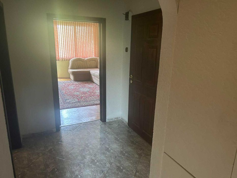 Продава се 4етиристаен апартамент зад Съвета в град Димитровград