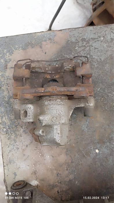 Суппорт задний Мазда 3 Mazda 3