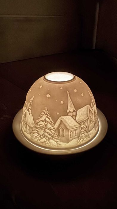 Разкошен чаен свещник–Фин порцелан!