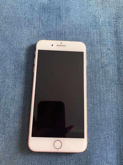 Продам айфон 8+ в идеальном состоянии