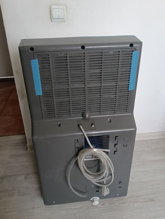 Vând Aer condiționat mobil 10.000btu