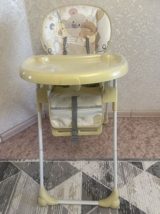 Детский стульчик для кормления