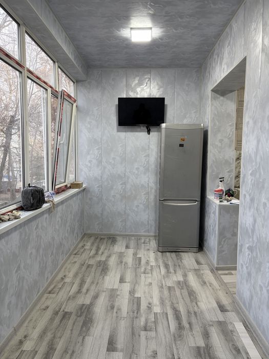 Продается квартира 3 комнатная 10 мкр 2 этаж