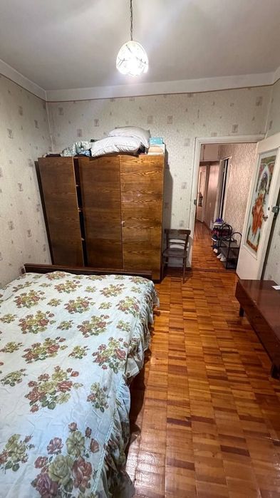 Юнусабад 2 квартал 2/2/4 (60²) продаётся квартира