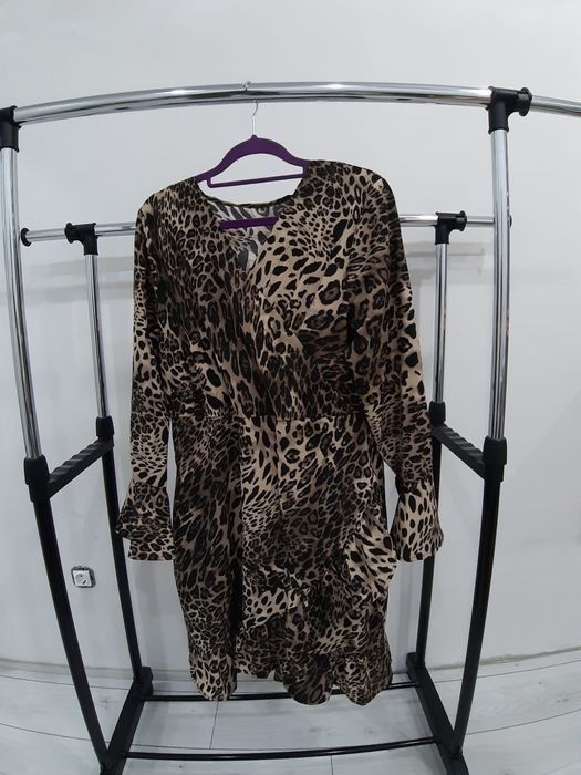 Продам  вечерние  платья все за 2500