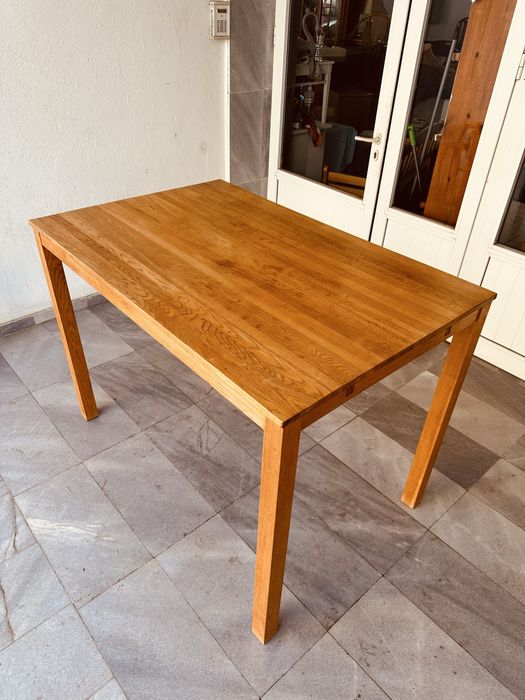 Дизайнерска бар маса от масивен дъб – висока и масивна