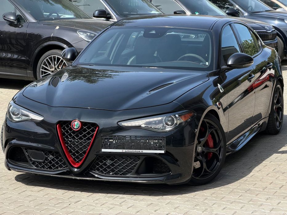 Alfa Romeo Giulia 06.2018 | 2.9 Benzina | V6 | Keyless | Bi-Xenon | Camera | Padele |