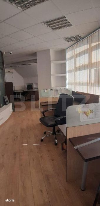Spatiu prestari servicii, parter, strada principala, 220 mp, Obcini
