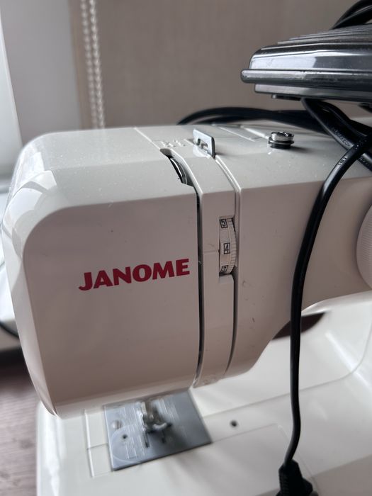 Швейная машинка новая