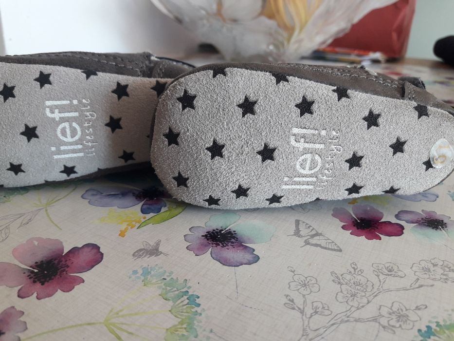 Бебешки буйки - ботушки