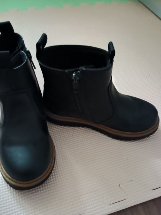 Ghete impermeabile negre H&M, măr. 29