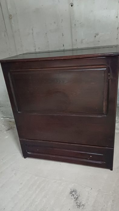 Разпродажба на маси в много добро състояние