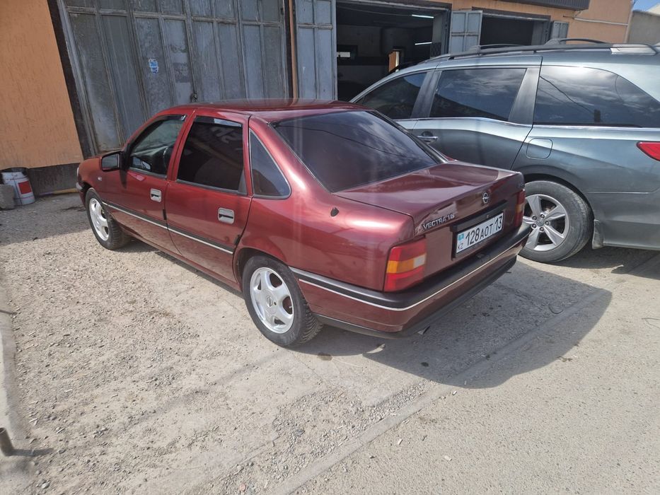 Продам Опель вектра а 1.6
