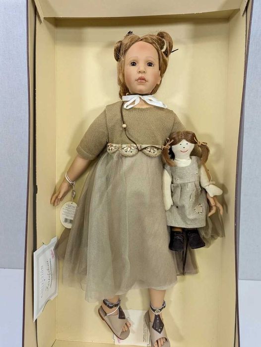 Голяма авторска кукла