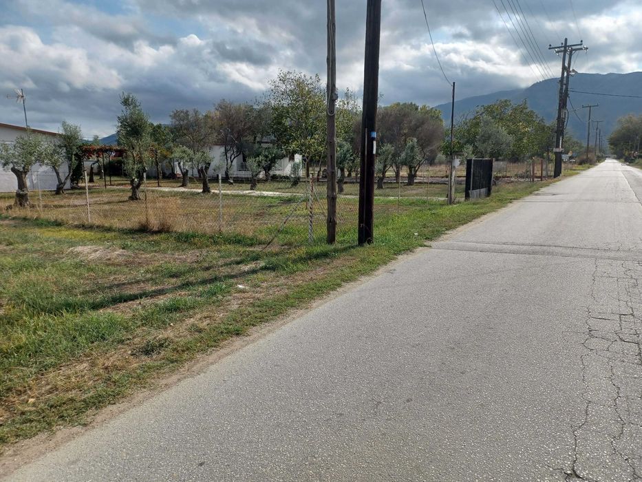 Продава се парцел 1000 м2 в регулация в Паралия Врасна, Гърция