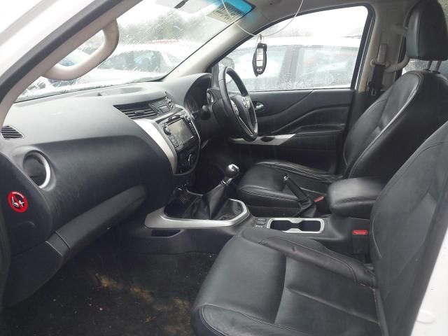 Dezmembrez Nissan Navara D23