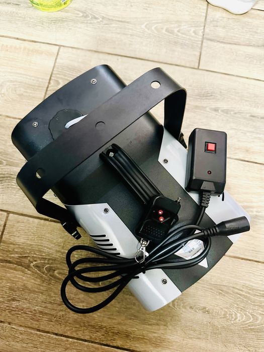 Дым машина 1200W новая!!!