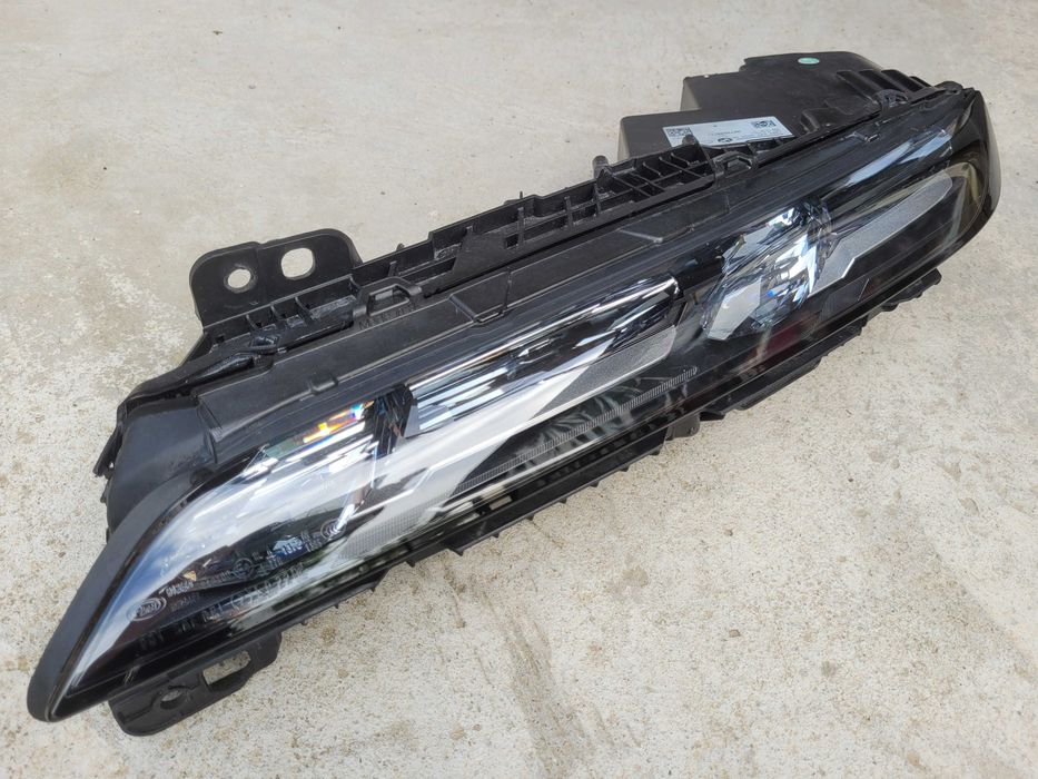 Bmw G70 i7 Swarovski Crystal Full LED Far,Бмв Г70 Фар