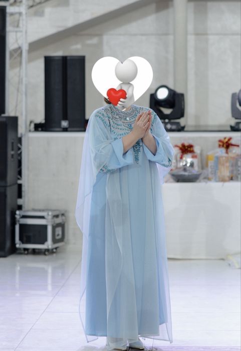 Продам платье голубого цвета