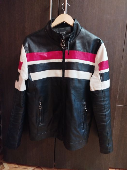 Продам куртку. Новая.