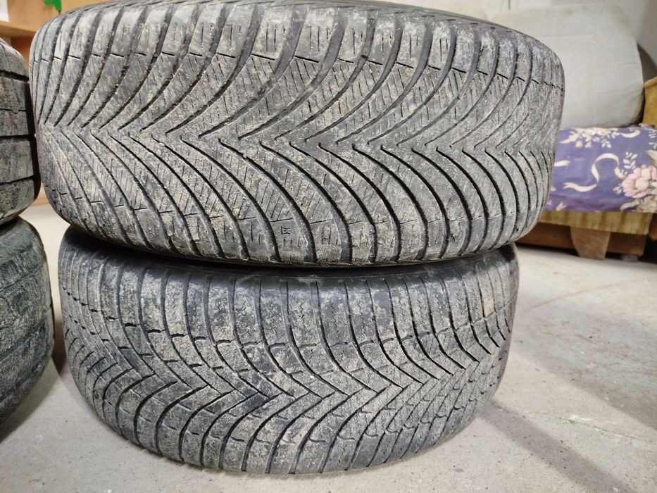 Продаю диски с резиной 215/55/17