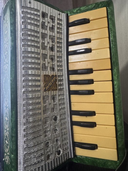 Продам баян детский