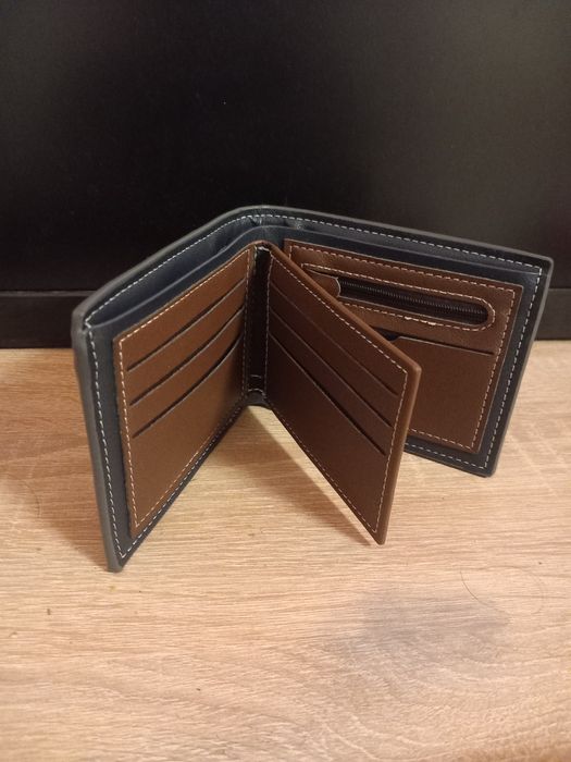 Vand portofel bogesi